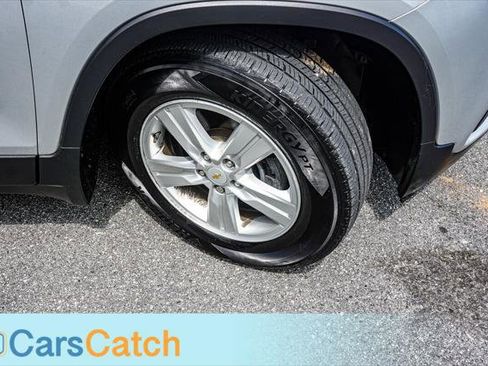 Used 2020 Chevrolet Trax LS w/ Tint and Cruise Package image 5