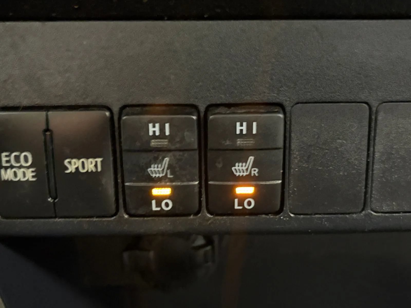 Used 2014 Toyota RAV4 Limited AWD/4WD image 25