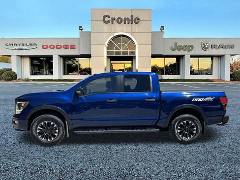 Used 2021 Nissan Titan PRO-4X w/ Pro-4x Convenience Package image 6