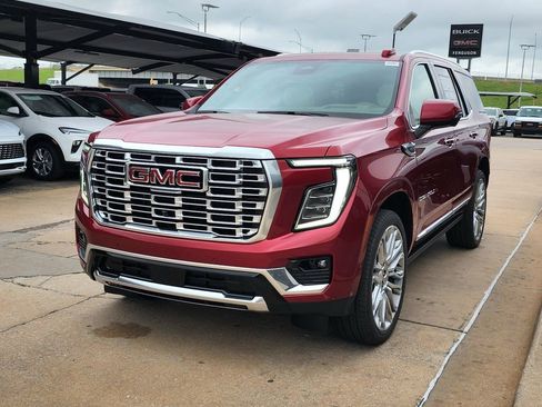 New 2026 GMC Yukon Denali w/ Denali Reserve Package AWD/4WD image 7