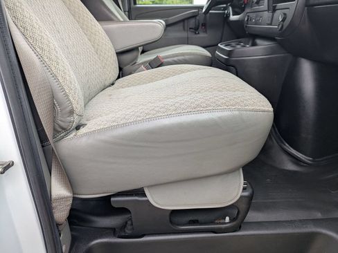 Used 2023 Chevrolet Express 3500 LS RWD image 27