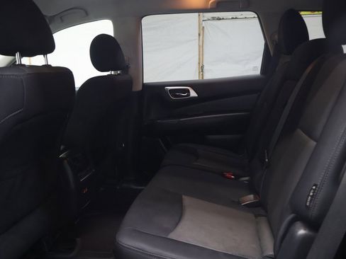 Used 2019 Nissan Pathfinder SV w/ Cargo Package image 15