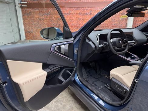 Used 2026 BMW X3 xDrive30 w/ Premium Package image 9