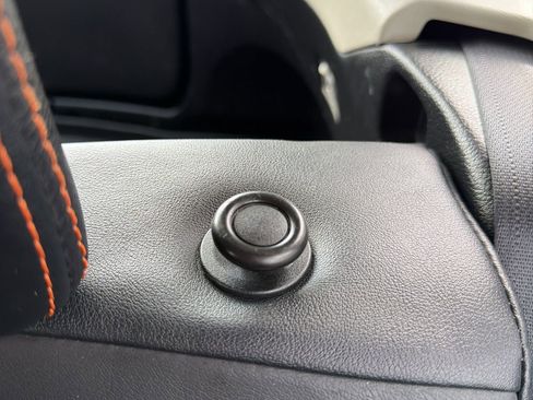 Used 2016 Subaru Crosstrek 2.0i Limited image 93