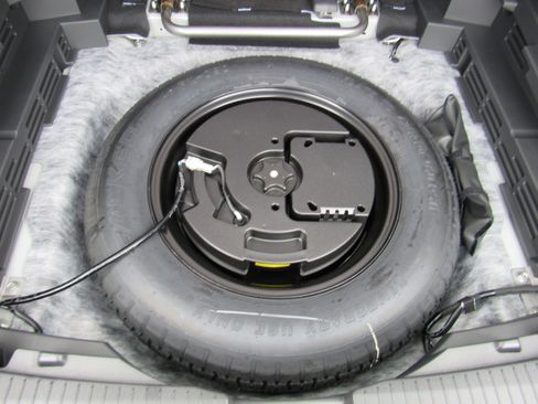 Used 2023 Nissan Rogue SV w/ SV Premium B Package image 45