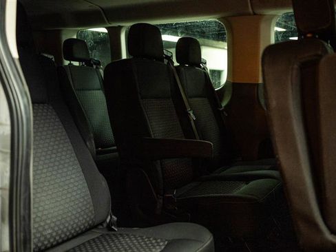 Used 2023 Ford Transit 350 XLT image 11