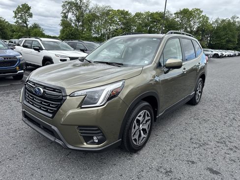 Used 2024 Subaru Forester Premium AWD/4WD image 25