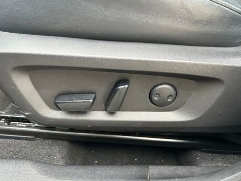 Used 2022 Mitsubishi Outlander SE image 16