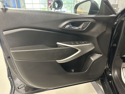Used 2024 Chevrolet Trax LS FWD image 18