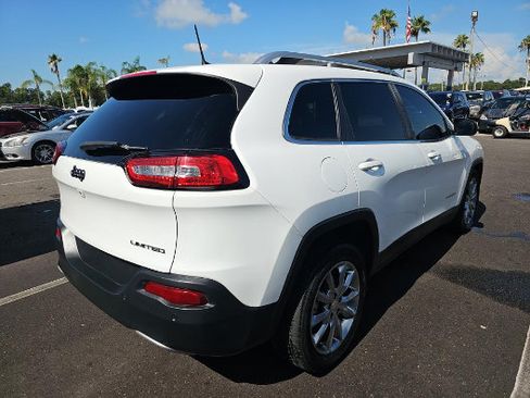 Used 2018 Jeep Cherokee Limited FWD image 3