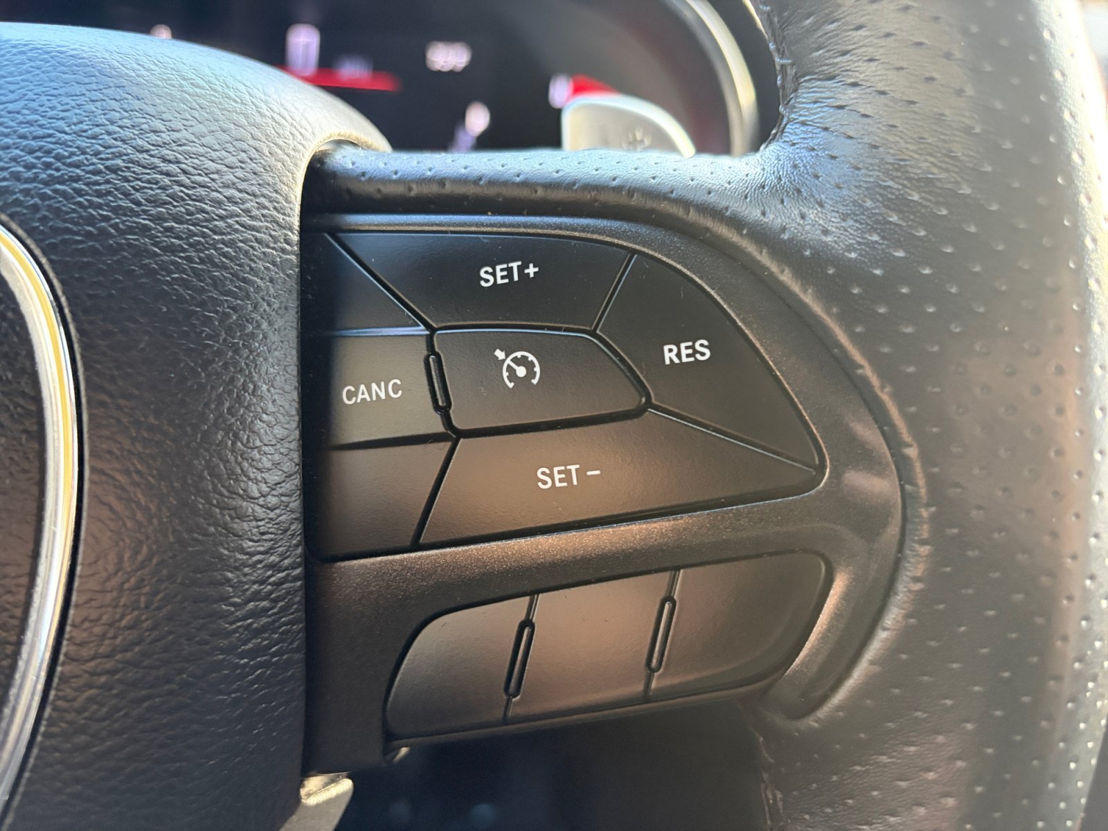Used 2019 Dodge Durango R/T w/ Blacktop Package AWD/4WD image 18