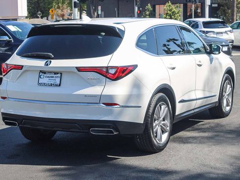 Used 2023 Acura MDX SH-AWD image 9