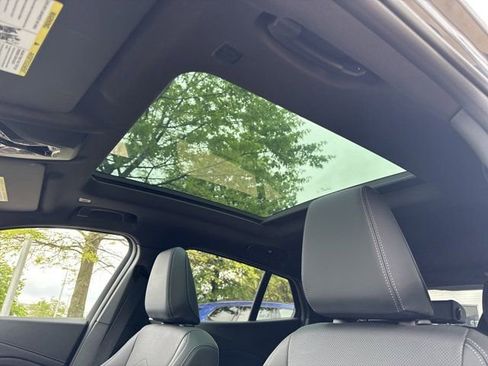 Certified 2025 BMW X2 xDrive28i AWD/4WD image 2