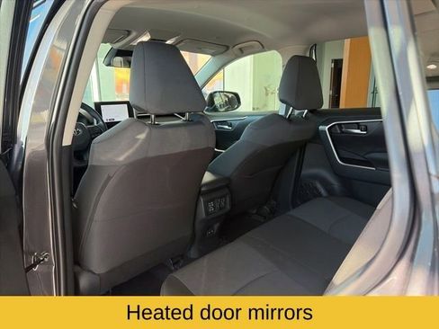 Used 2025 Toyota RAV4 XLE AWD/4WD image 20