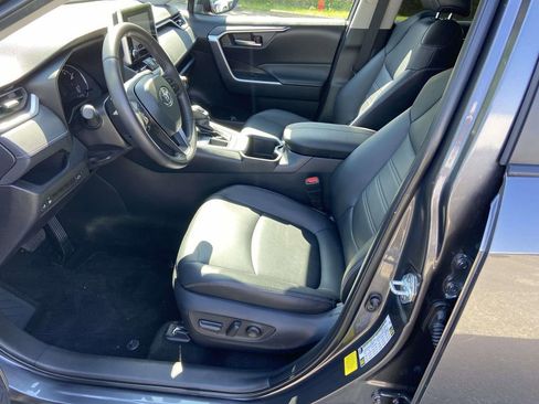 Used 2024 Toyota RAV4 XLE Premium image 19