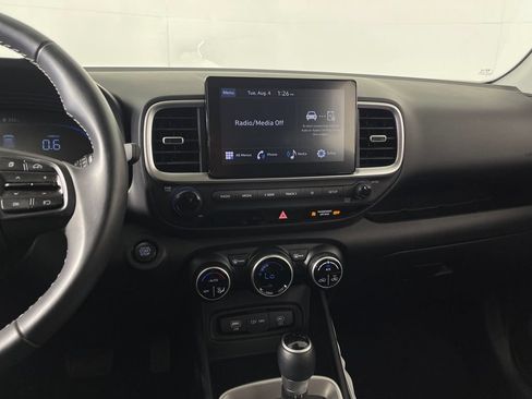 Certified 2025 Hyundai Venue SEL FWD image 16