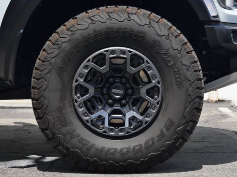 Used 2025 Ford F150 Raptor AWD/4WD image 43