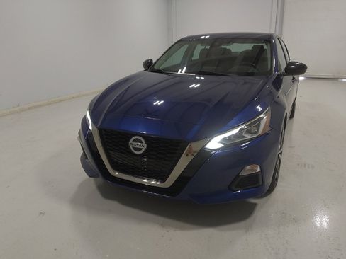 Used 2020 Nissan Altima 2.5 SR FWD image 15