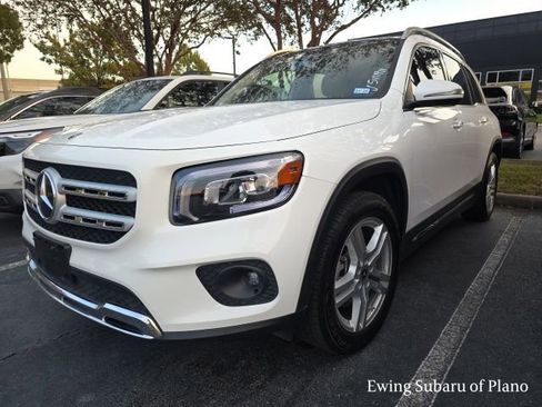 Used 2023 Mercedes-Benz GLB 250 w/ Premium Package image 8