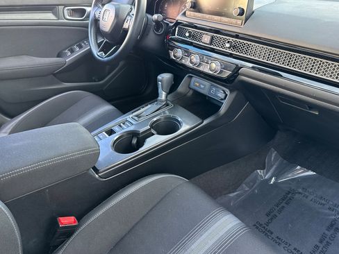 Used 2024 Honda Civic Sport image 31