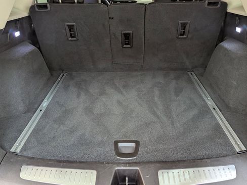 Used 2018 Cadillac XT5 Luxury w/ Driver Awareness Package image 22