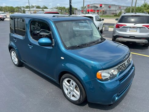 Used 2014 Nissan Cube 1.8 SL w/ SL Preferred Package FWD image 3