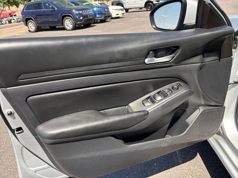 Used 2021 Nissan Altima 2.5 S FWD image 13