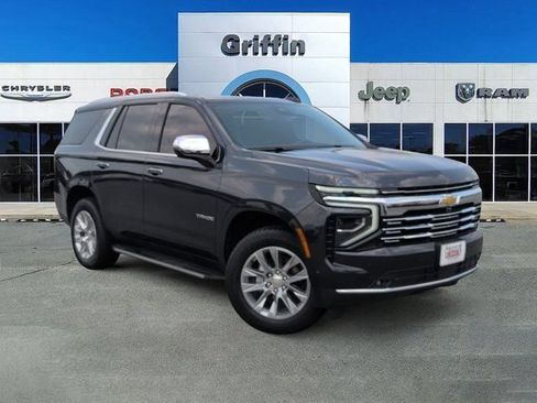 Used 2025 Chevrolet Tahoe Premier RWD image 2