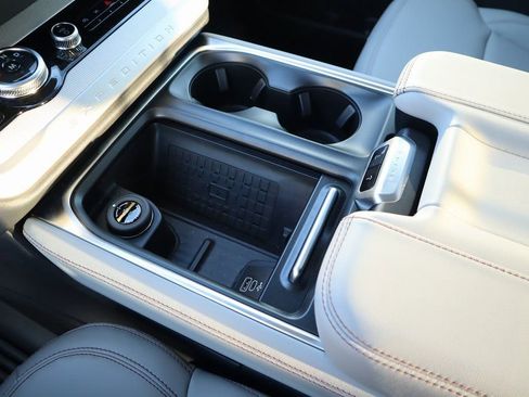 New 2025 Ford Expedition Max Active image 9