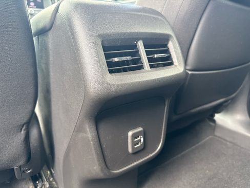 Used 2023 GMC Terrain SLE w/ Driver Convenience Package AWD/4WD image 23