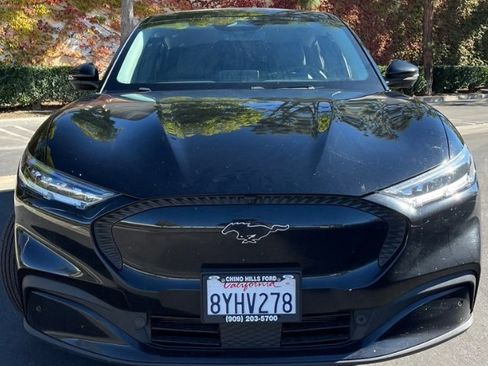 Used 2021 Ford Mustang Mach-E Select w/ Comfort/Technology Package image 2