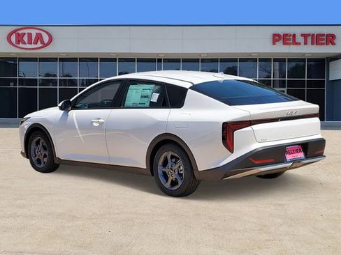 New 2026 Kia K4 FWD image 3