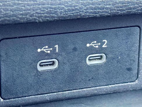 Used 2025 Mitsubishi Outlander SE FWD image 35