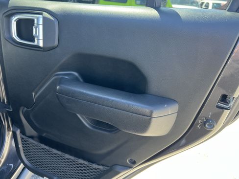 Used 2022 Jeep Wrangler Unlimited Sport AWD/4WD image 20