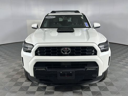 Used 2025 Toyota 4Runner TRD Sport AWD/4WD image 3