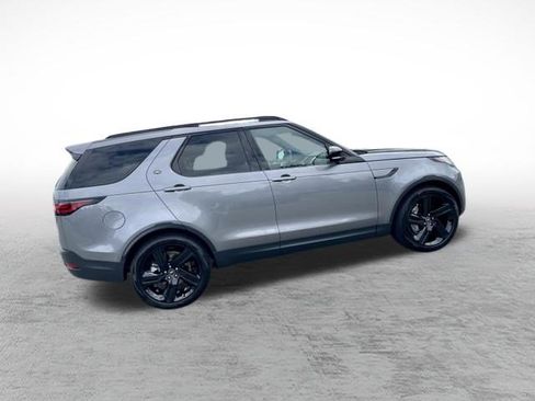 Used 2025 Land Rover Discovery S AWD/4WD image 7