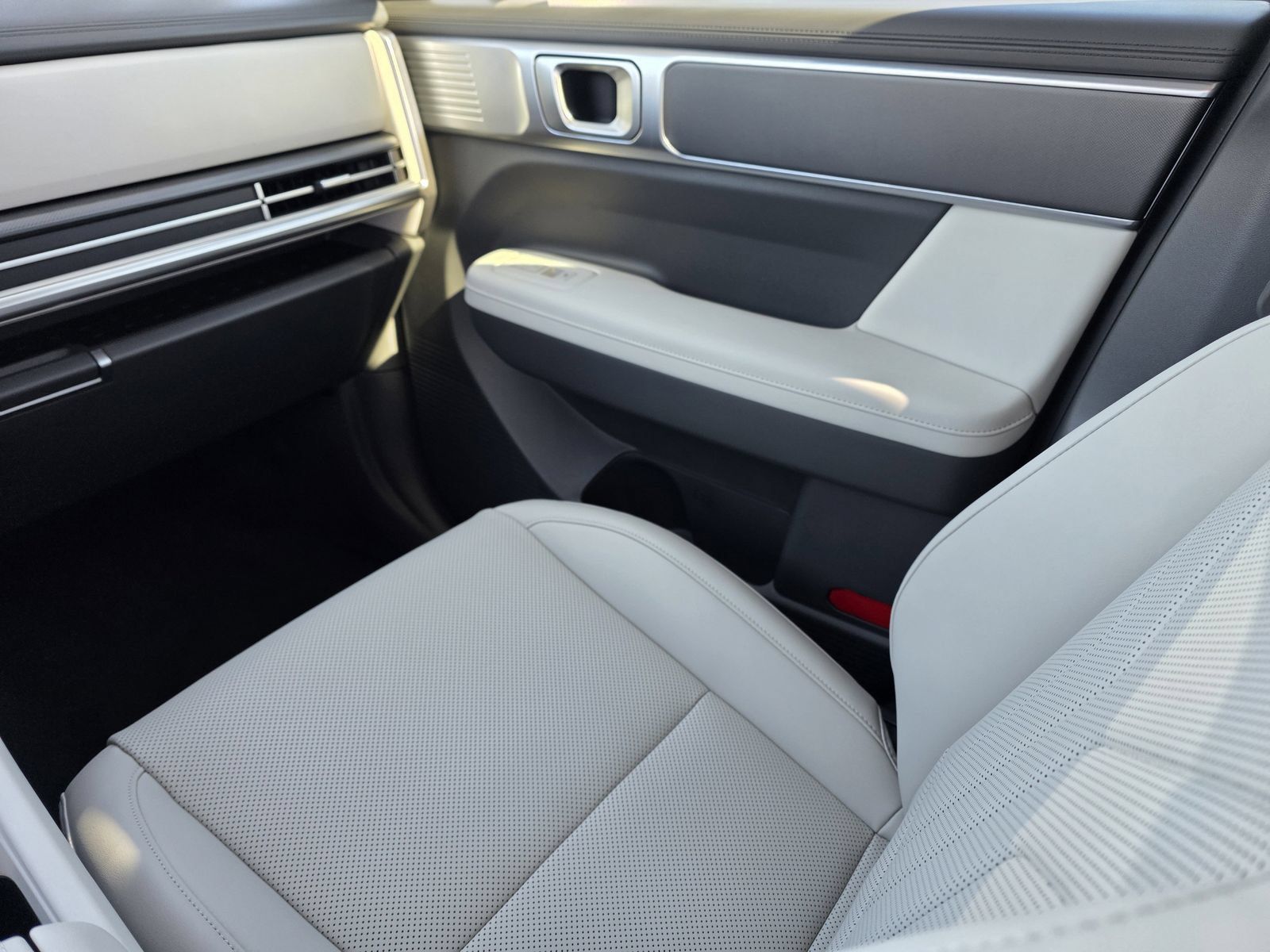 New 2026 Hyundai Santa Fe SEL FWD image 12