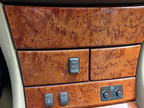 Used 2004 Lexus LS 430 image 21