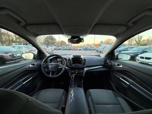Used 2019 Ford Escape SE FWD image 12