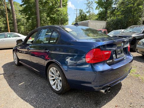 Used 2011 BMW 328i xDrive Sedan AWD/4WD image 4