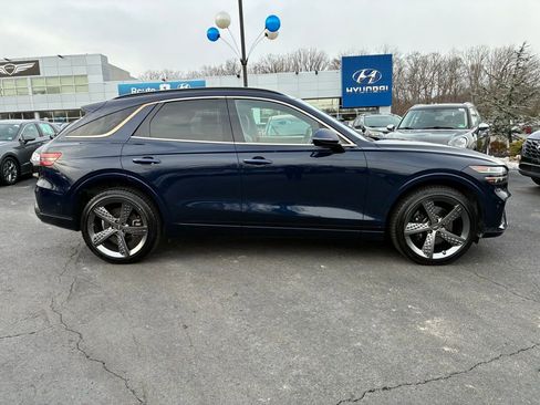 Used 2022 Genesis GV70 3.5T Sport w/ Sport Prestige Package image 8