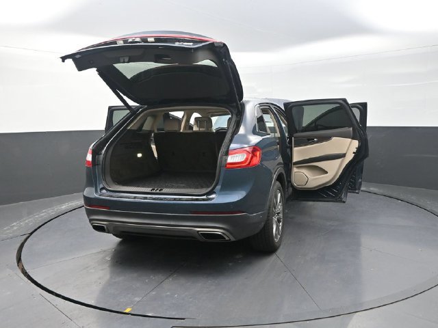 Used 2016 Lincoln MKX Reserve w/ Technology Package AWD/4WD image 36