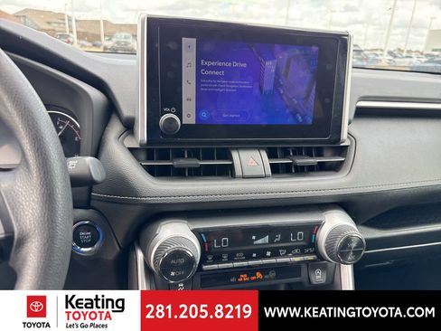 Used 2024 Toyota RAV4 XLE image 21