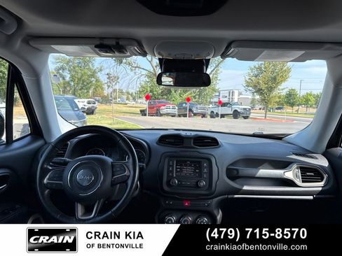 Used 2017 Jeep Renegade Latitude w/ Cold Weather Group AWD/4WD image 12