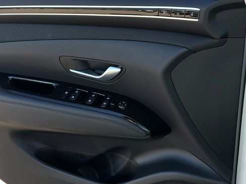 Certified 2023 Hyundai Tucson Limited FWD image 21