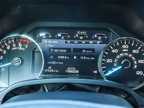 Used 2019 Ford F150 Platinum w/ Equipment Group 701A Luxury image 27