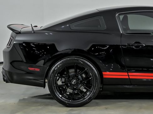 Used 2013 Ford Mustang Shelby GT500 image 13