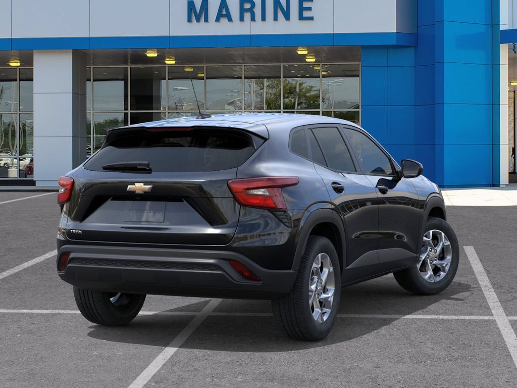 New 2026 Chevrolet Trax LS w/ LS Convenience Package FWD image 4
