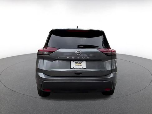 Used 2025 Nissan Rogue SV image 12