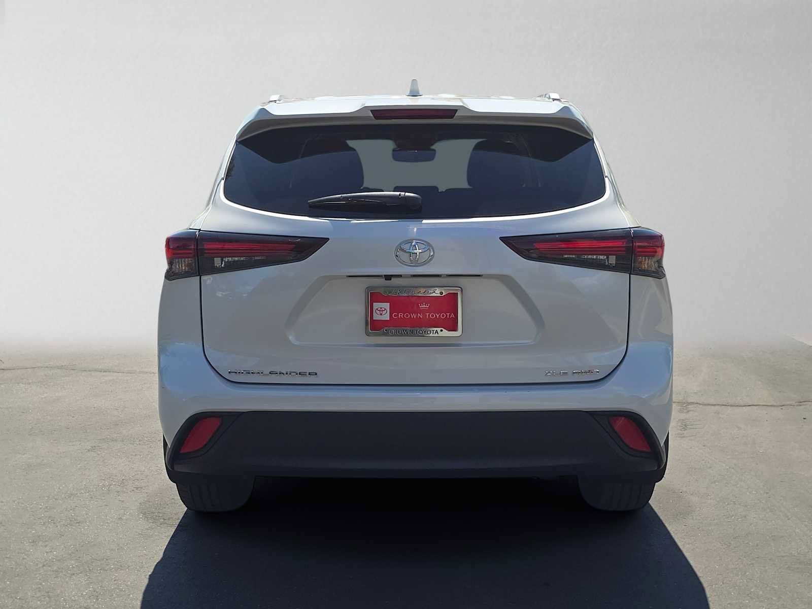 Certified 2026 Toyota Highlander XLE AWD/4WD image 4
